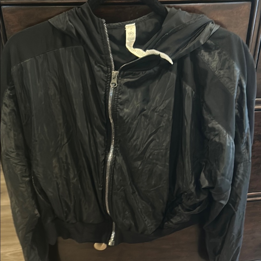Great condition Alo cropped jacket
